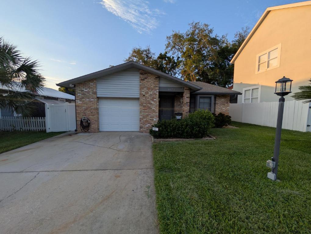 Palm Harbor Coastal Cottage vacation rental near Honeymoon Island
